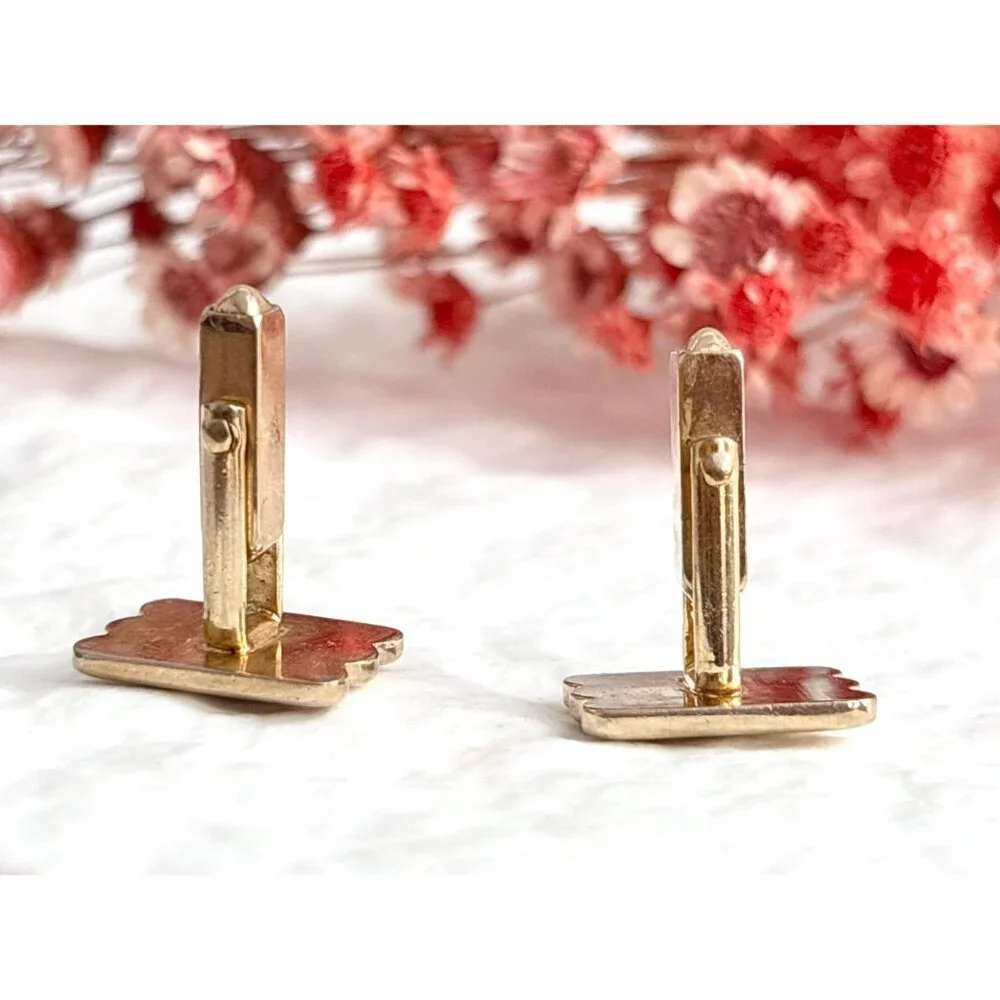 Modernist Scalloped Gold Toned Rectangular Vintage Retro 80's Men's Cuff Links